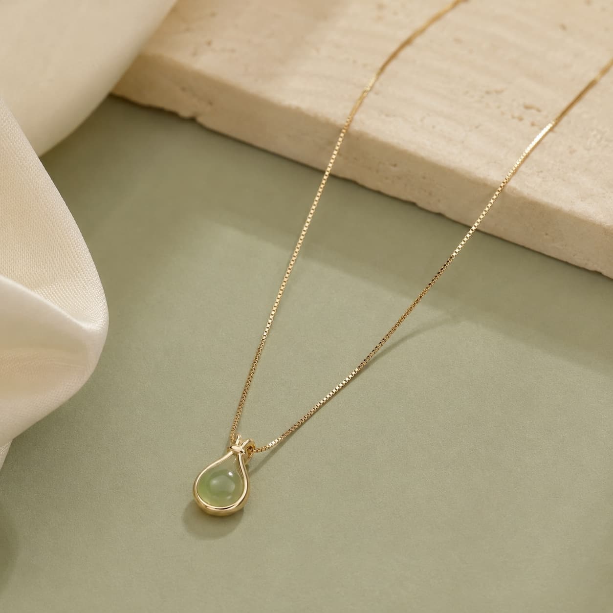 Pear Pearl Necklace 4